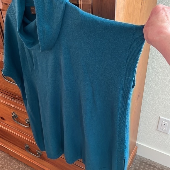 Kerisma Women’s teal blue sleeveless, oversized sweater size S/M Preloved - Picture 4 of 8